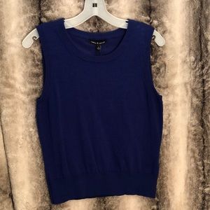 cable & gauge sleeveless knit top